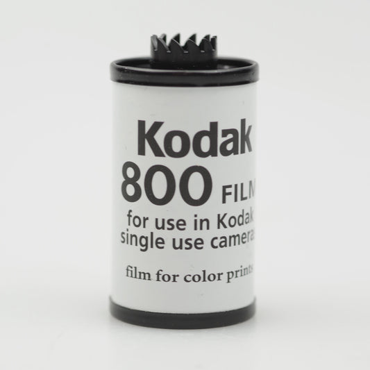 Photo of a Kodak GT-4 800 35mm film canister
